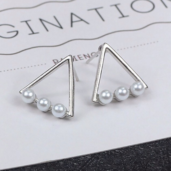 Jewelry - Geometric Silver Triangle Pearl Stud Earrings
